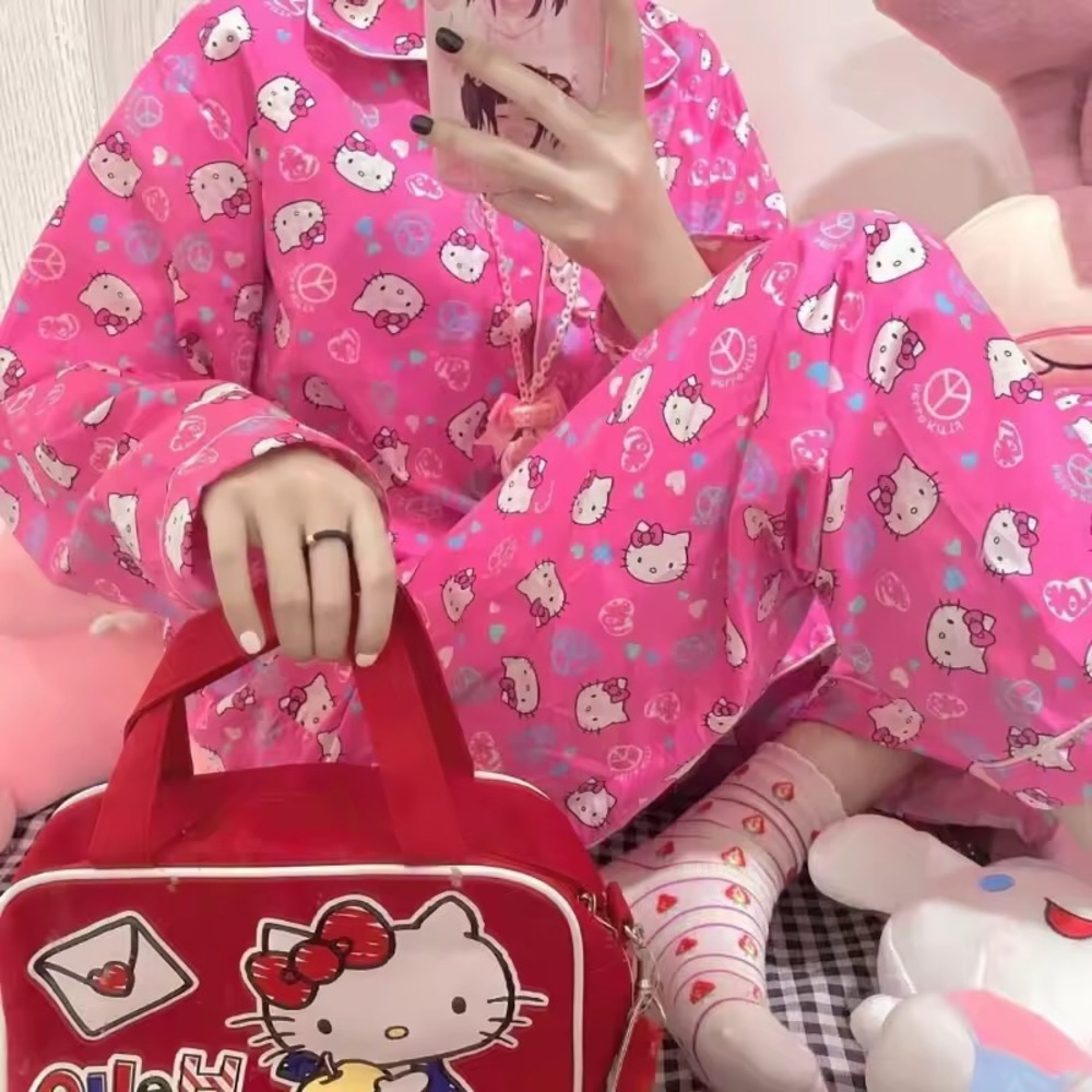 Hello Kitty PJ set ✌🏼☮️ - Picture 11 of 15